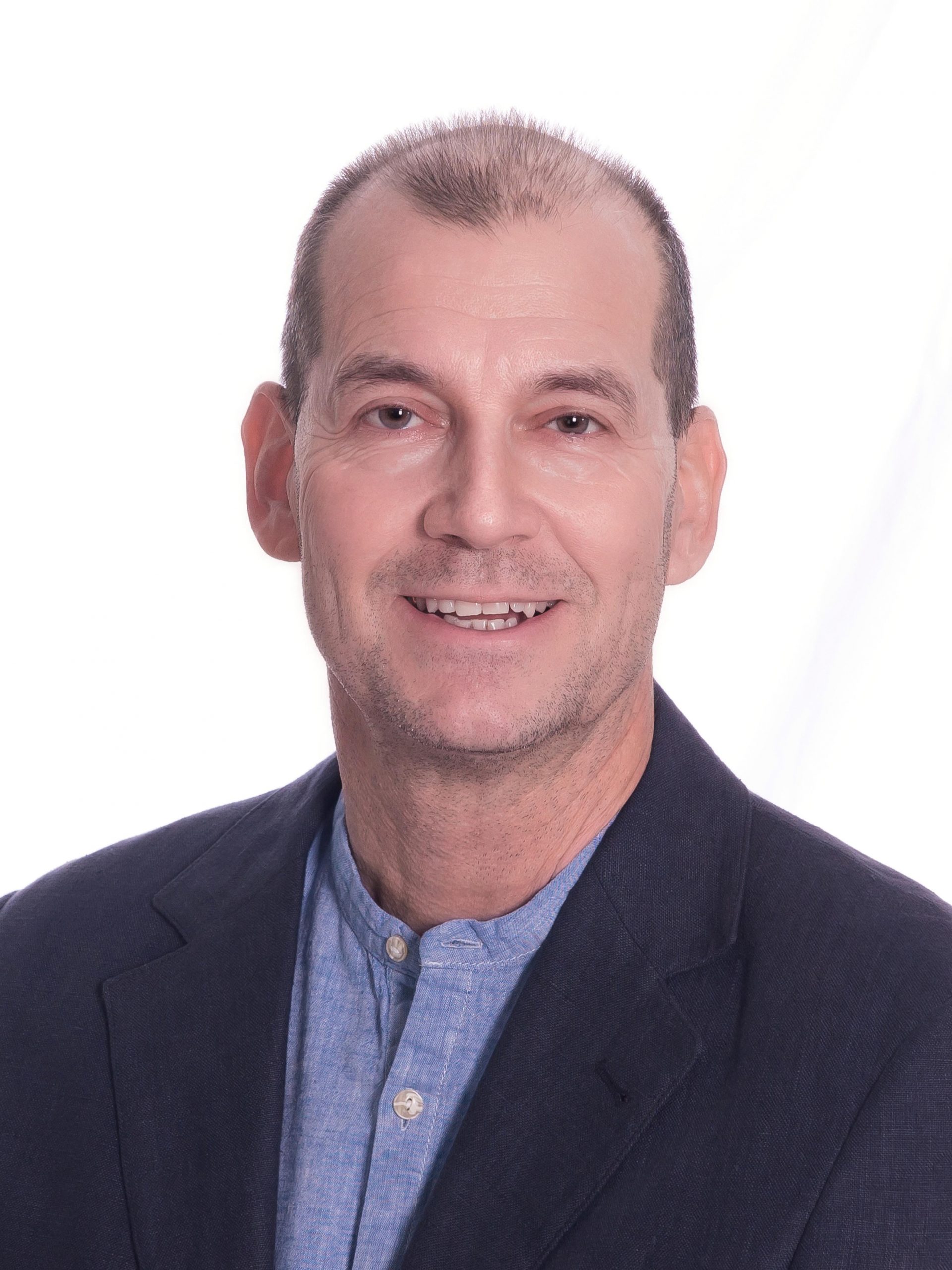 16 Dr. Jörg Vorbeck